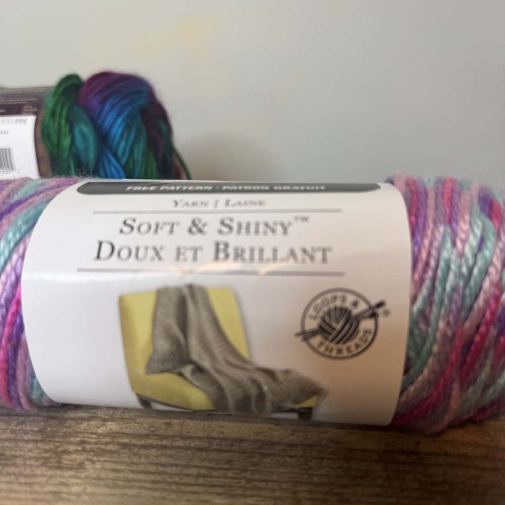 Yarn Lot Of Lion Brand, Yarn Laine, Charisma Charime Yarn Multicolor - Picture 6 of 11